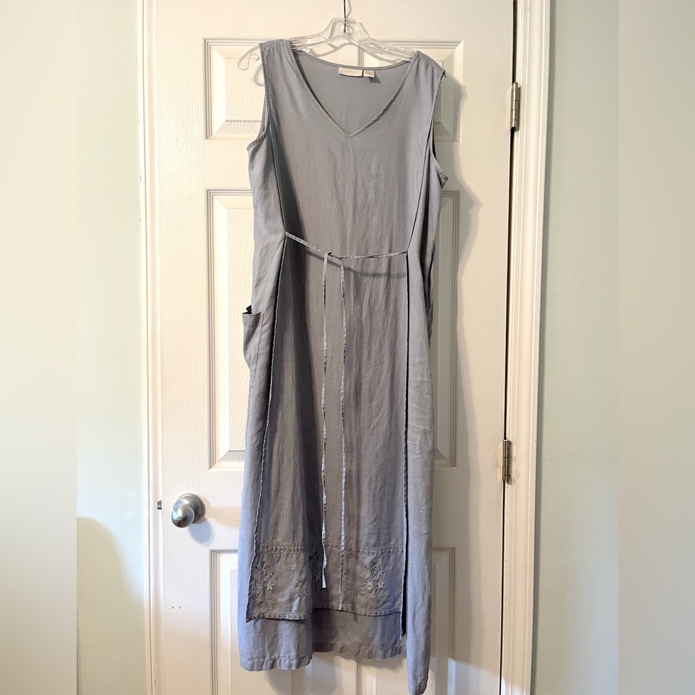 Linen maxi dress with embroidered panel, self-tie, pocket, EUC